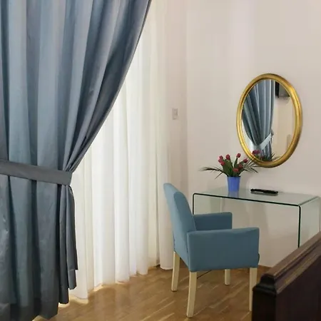 Apartment Easy Duomo Naples