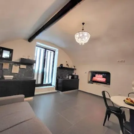 Apartment House Vetriera Naples