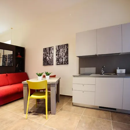 Sciuscia Beb Spaccanapoli Bed & Breakfast *
