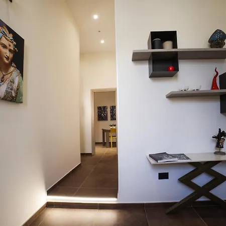 Bed & Breakfast Sciuscia Beb Spaccanapoli Naples