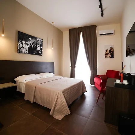 Bed & Breakfast Sciuscia Beb Spaccanapoli *