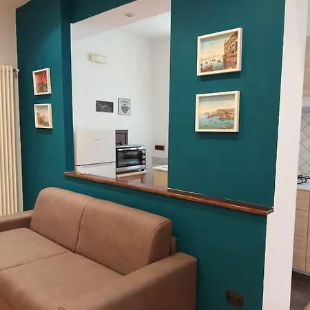 La Casa Di Elenu A Posillipo * Naples