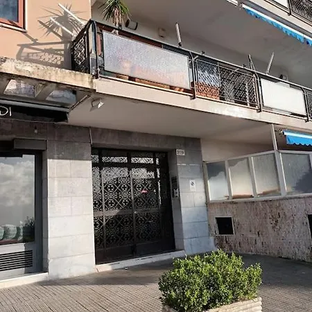 Appartamento La Casa Di Elenu A Posillipo