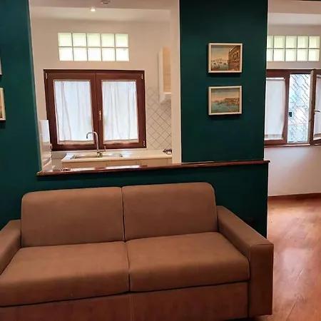 La Casa Di Elenu A Posillipo Napoli
