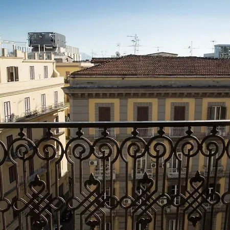 Bnb Al Centro E Meglio, Naples