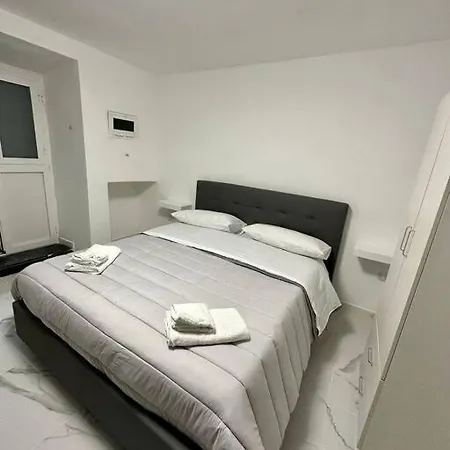 Sasa 2 Holiday home Naples
