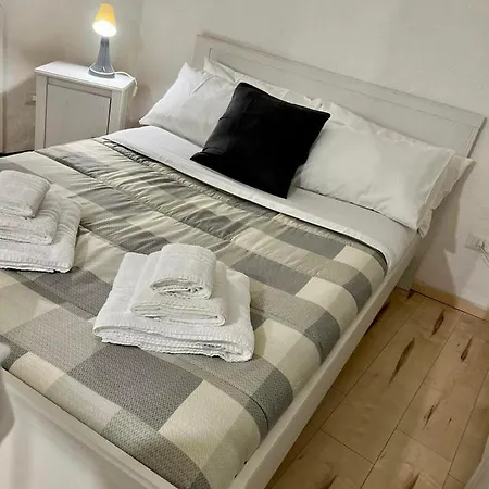 Apartment Santa Chiara Naples