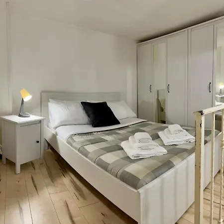 Apartment Santa Chiara *