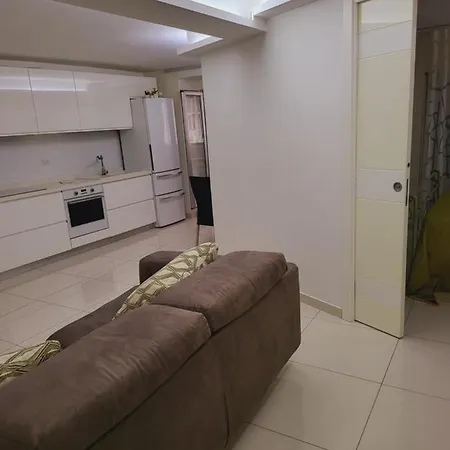 Megara House Nápoles