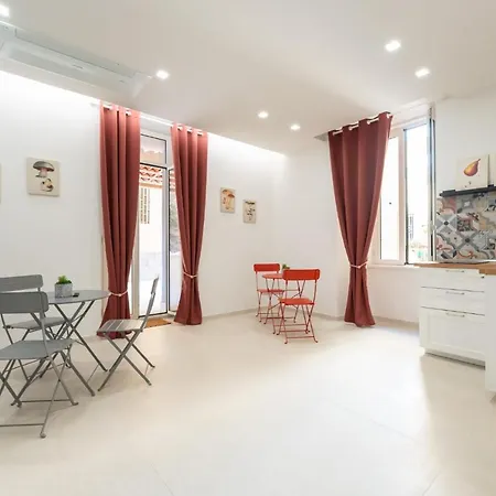 Maison Naples