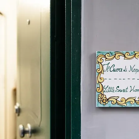 Apartment Il Cuore Di Napoli. Little Sweet Home. Naples