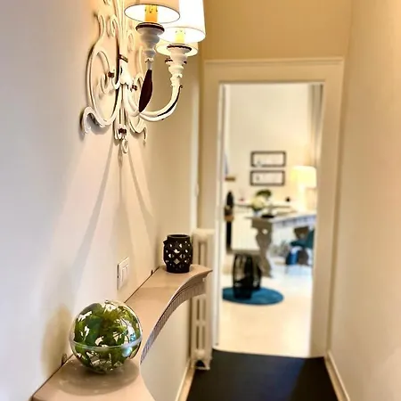 Charming Vomero Apartment Naples