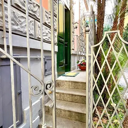 Charming Vomero Apartment *