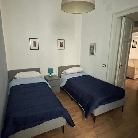 Della Porta Appartamento Napoli