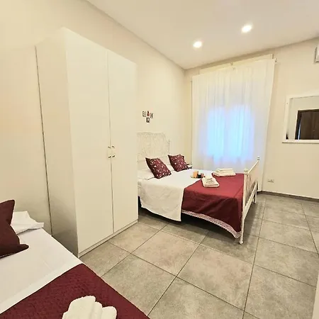 Garibaldi Saint-michel House 6 * Napoli
