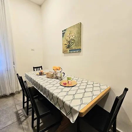 Casa vacanze Garibaldi Saint-michel House 6 *