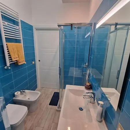 Apartman Pastel Blue House X 5 People In Corso Above Metro Montesanto