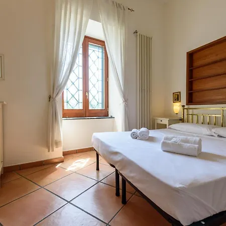Riva Fiorita Apartment