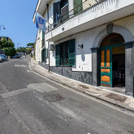 Riva Fiorita Naples