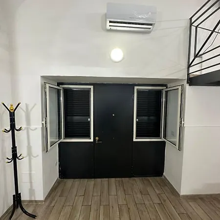 Apartment Aurora House