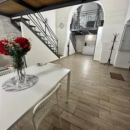 Apartment Aurora House Naples