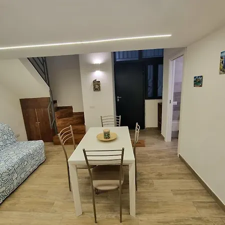 Casa Comoda E In Quartiere Storico Di *
