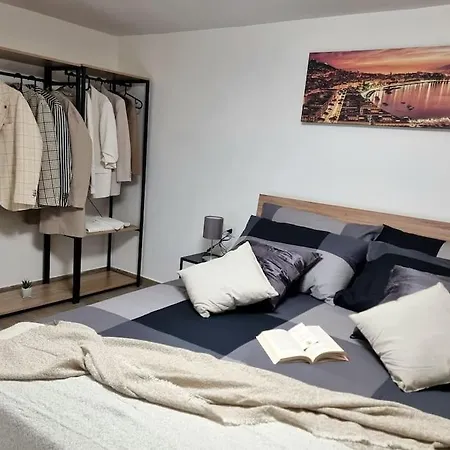 Casa Comoda E In Quartiere Storico Di Casa vacanze *