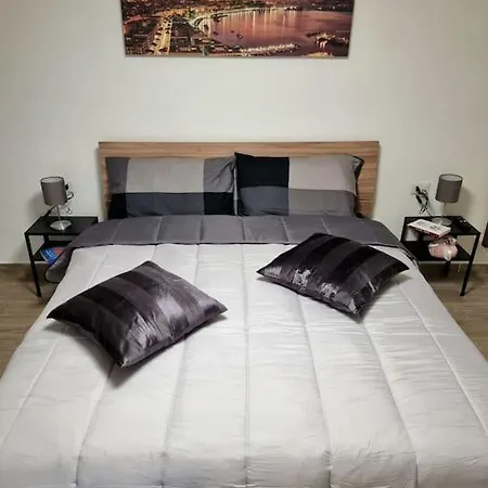 Casa Comoda E In Quartiere Storico Di Holiday home Naples