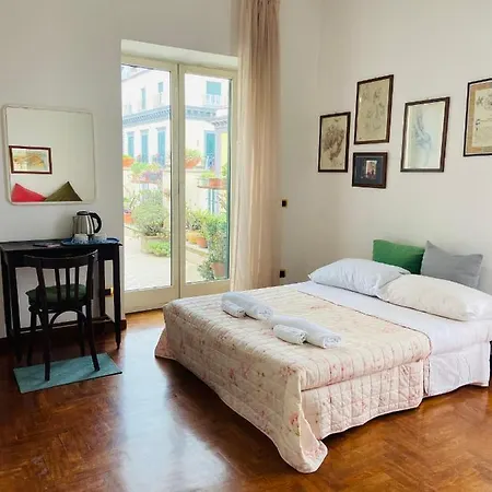 La Casa Sui Tetti 2 Guest house