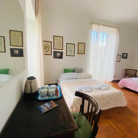 La Casa Sui Tetti 2 Naples