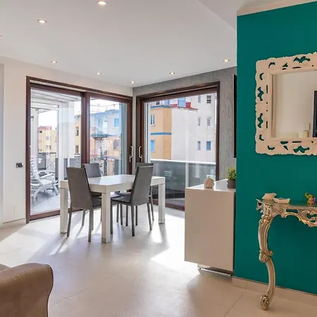 Nettuno's Apartment Naples