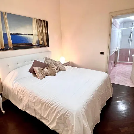 Domus Elena - Plebiscito Naples