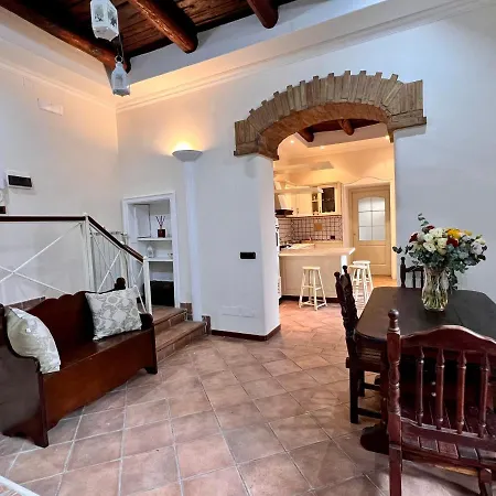 Domus Elena - Plebiscito Apartment Naples