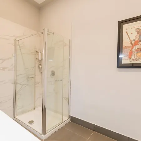 Palazzo Firrao, Apartment Naples