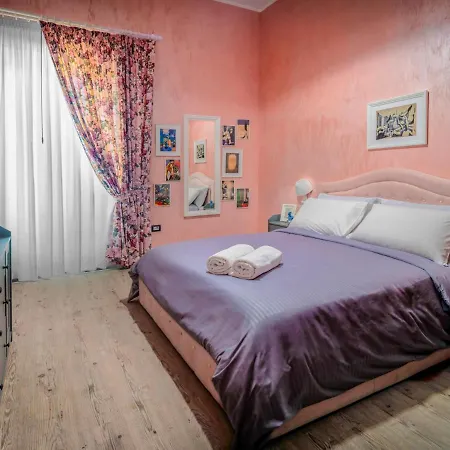 Momarooms Bed & Breakfast *
