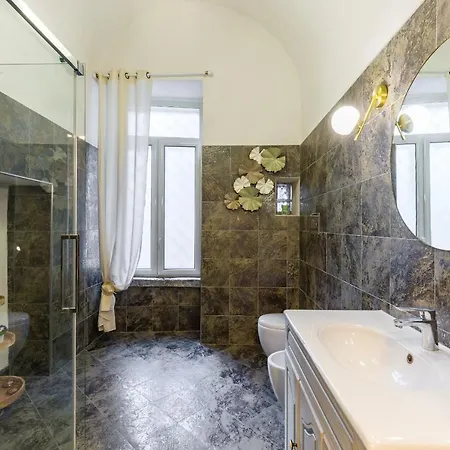Design Flat In The City Center By Wonderful Italy Apartment