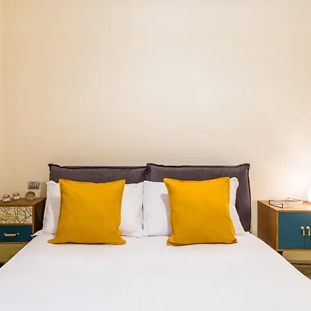 Design Flat In The City Center By Wonderful Italy Apartment Naples