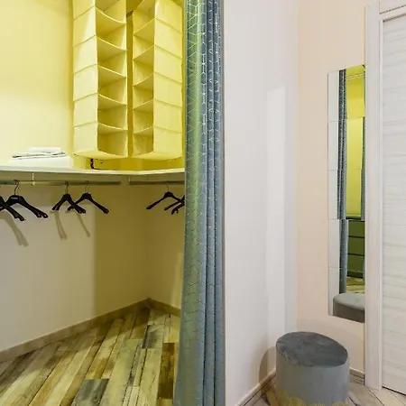 Design Flat In The City Center By Wonderful Italy *