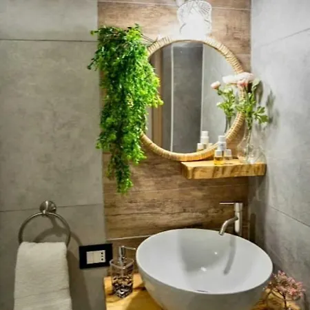 Casina Via Foria * Naples