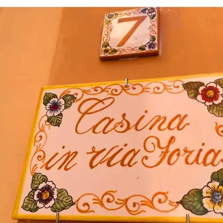 Casina Via Foria Bed & Breakfast