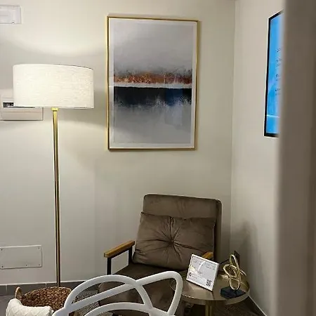 Aparthotel Palazzorefici Naples