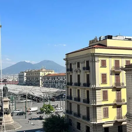 Apartment A Quattro Passi Dalla Stazione Naples