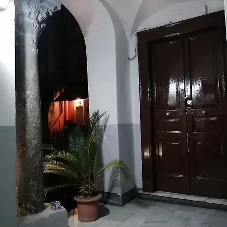 Guest house Aurora E Dad Center *