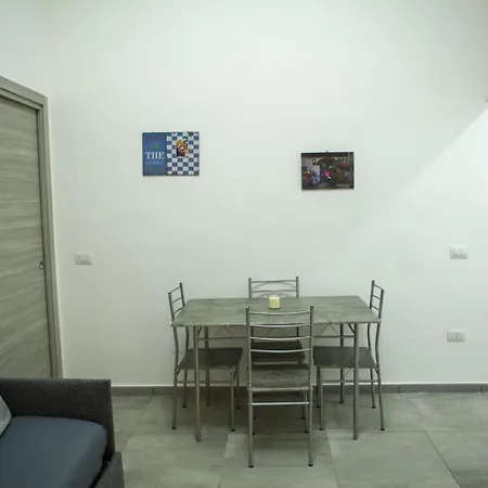 Na' Stanza In Piazza Appartamento Napoli