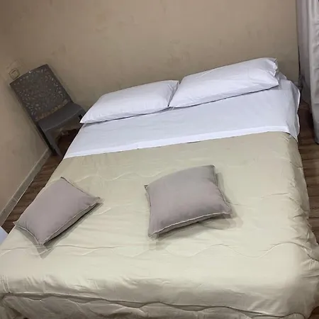 E&g House Nápoles
