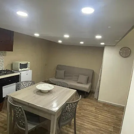 E&g House * Naples