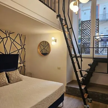 Apartment Daymoon House Vanvitelli, Naples