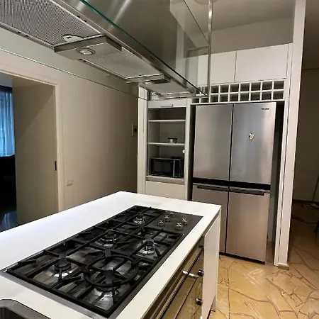 Apartment Luxury House With Parking