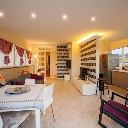 Apartment Lidahouse Terrace And Vesuvio View Next Museum By Houseinnaples