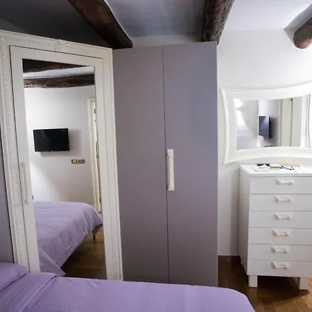Apartment Hause Naty Spaccanapoli *